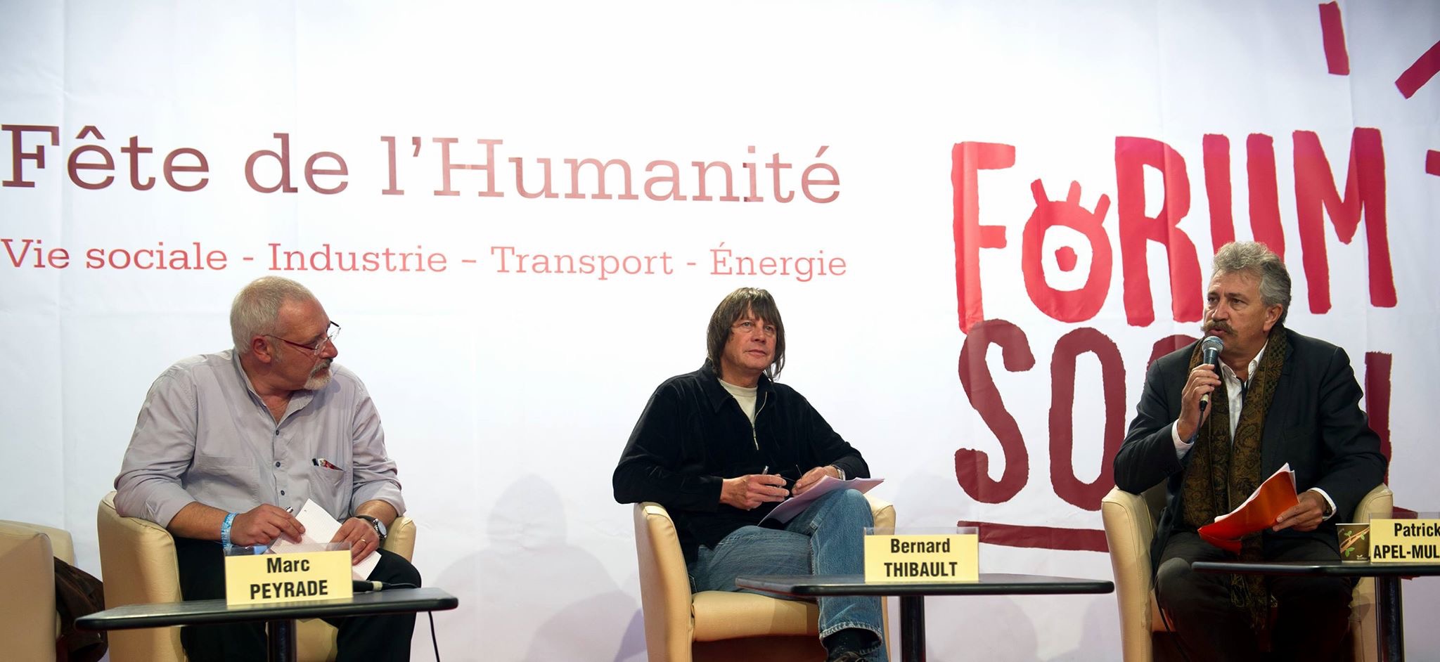 thumbnail of Marc Peyrade, secrétaire général de la Filpac-CGT, Bernard Thibault, ex-secrétaire général de la CGT et Patrick Apel-Muller, directeur de la rédaction de l’Humanité, lors du Forum social, en 2013. PHOTO FILPAC-CGT/DR